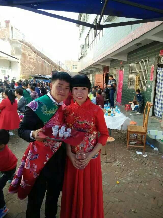 祝福新娘新郎，早生贵子，幸福一生