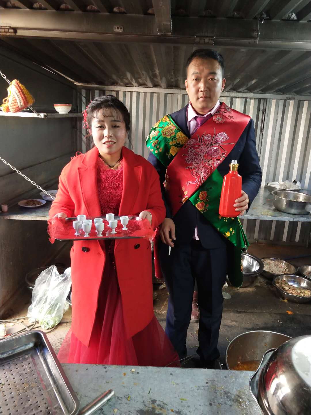 志丹县   旦八镇  小山村  祝  新郎新娘   百年好合