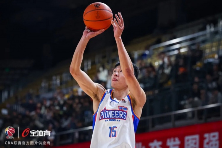 天津先行者续约五将 何佳轩以U21最佳得分手身份上调一队