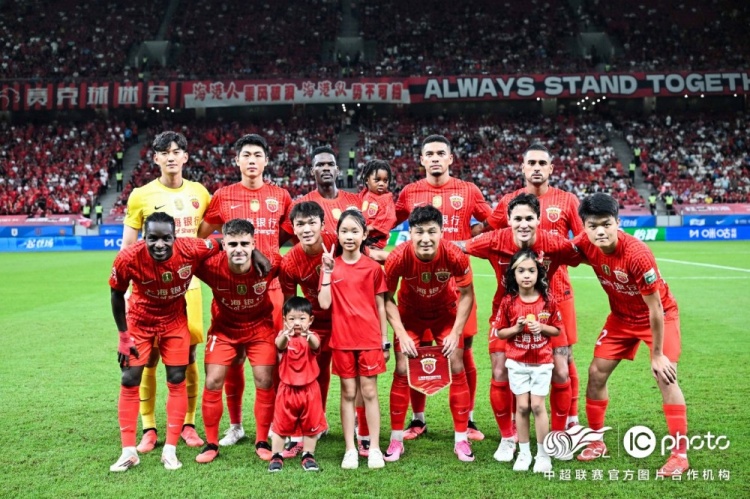 李新翔补时头球救主 海港1-1大连英博