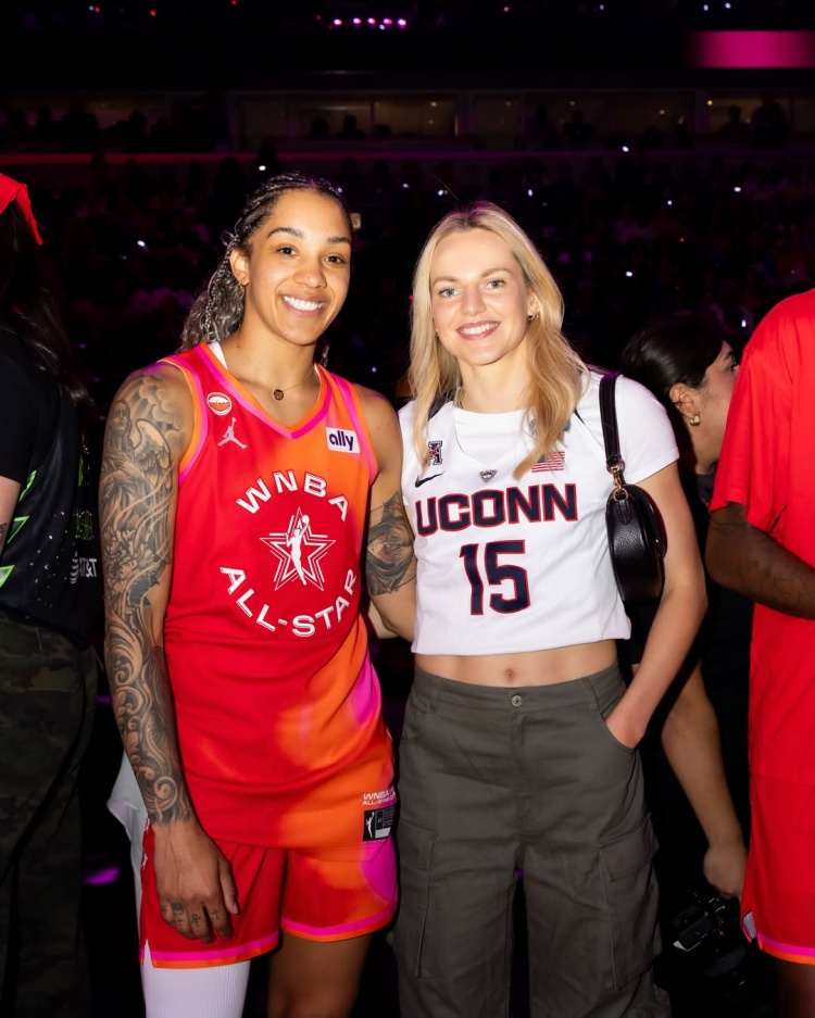 后卫线迎大考！法国后场情侣加比&约翰内斯 小组赛场均进8记三分