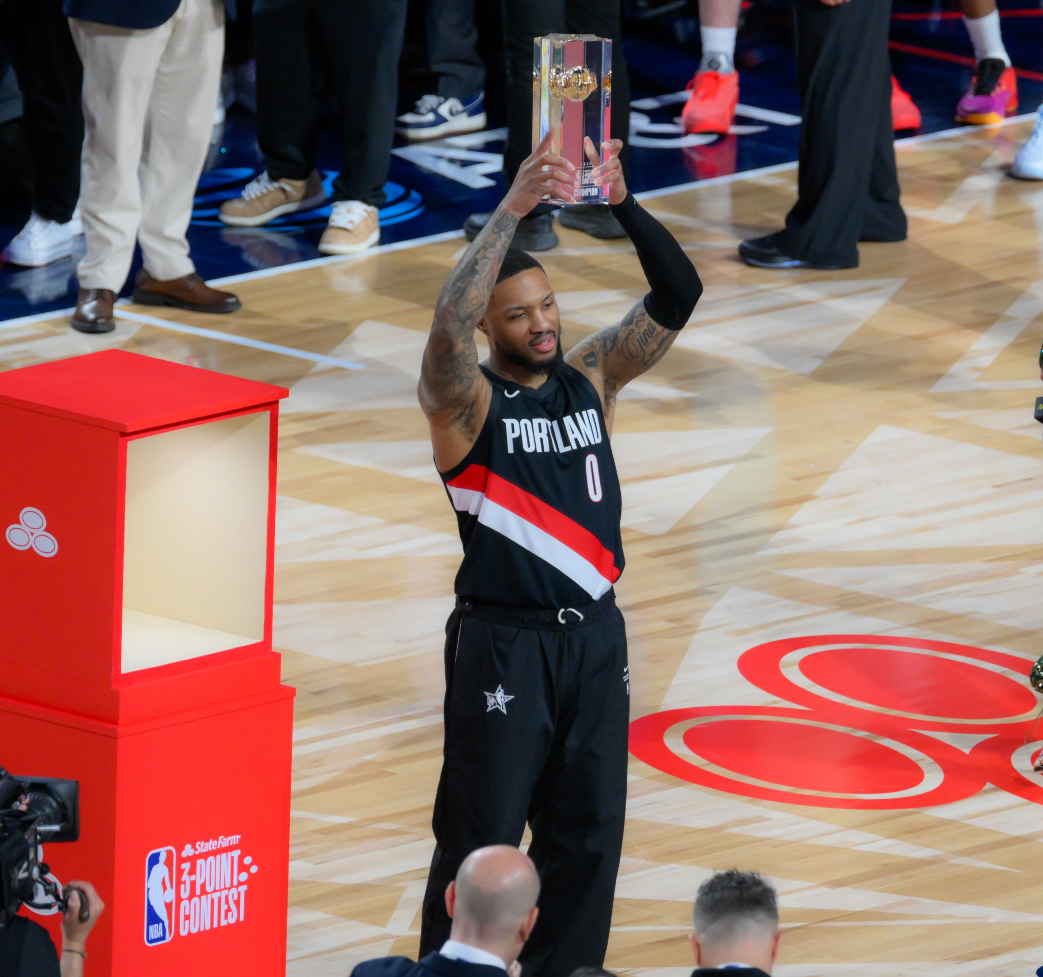 TA可退役球衣盘点:快船&马刺会退小卡2号?詹姆斯在湖人的23号呢 TA可退役球衣盘点:快船&马刺会退小卡2号?詹姆斯在湖人的23号呢
